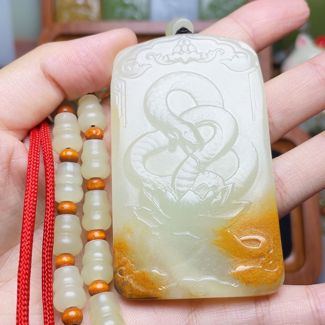 c***r新疆昆仑山脉料生肖蛇