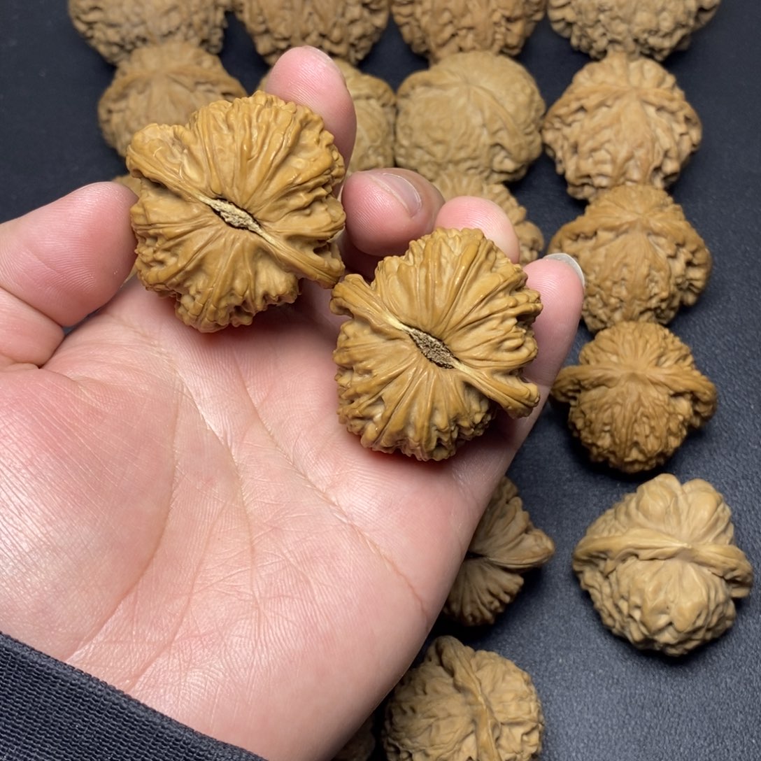 文玩核桃把件42球白