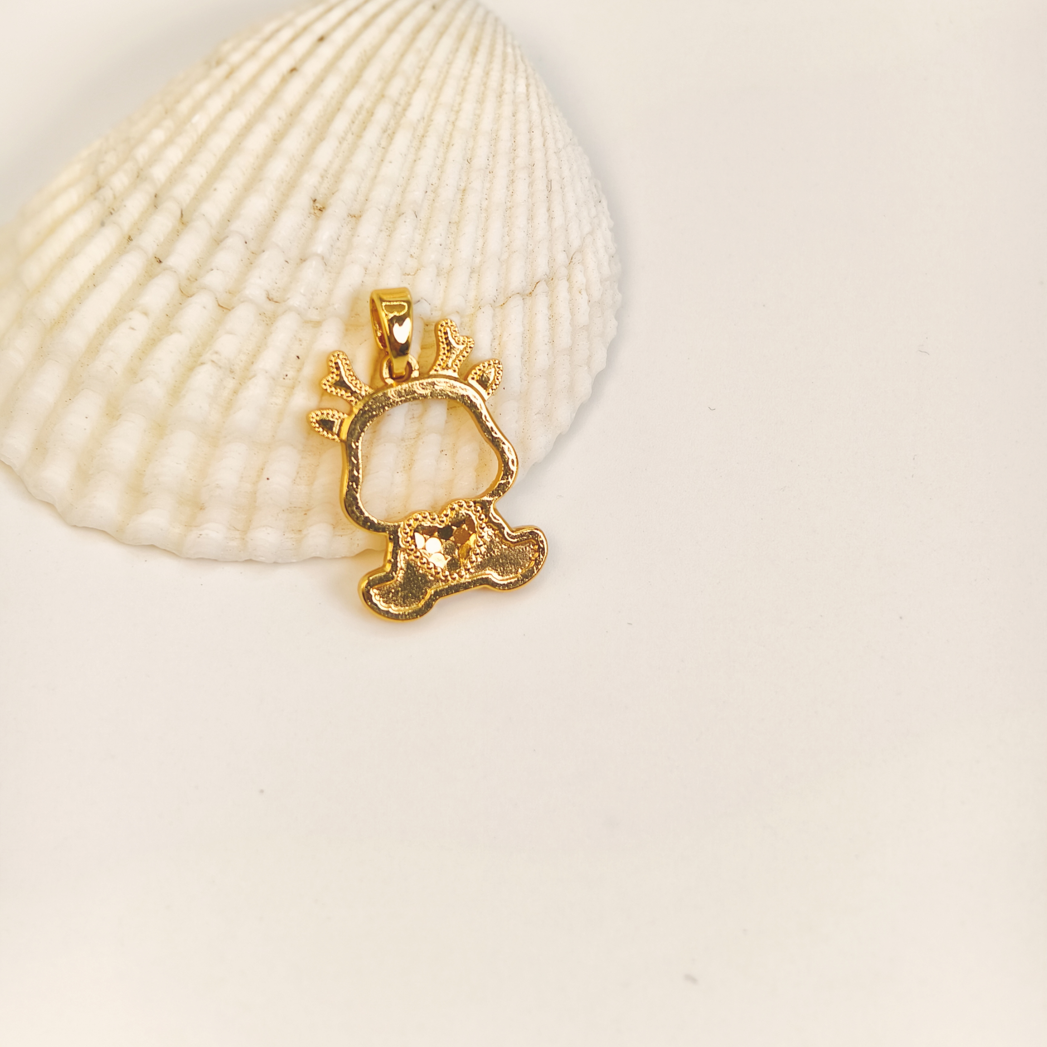 【48小时鉴赏期】先鉴后发 镂空小龙人吊坠