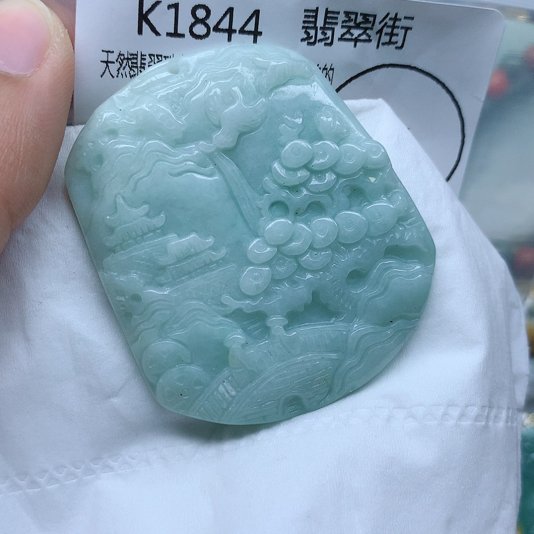 翡翠颈饰未镶嵌牌子