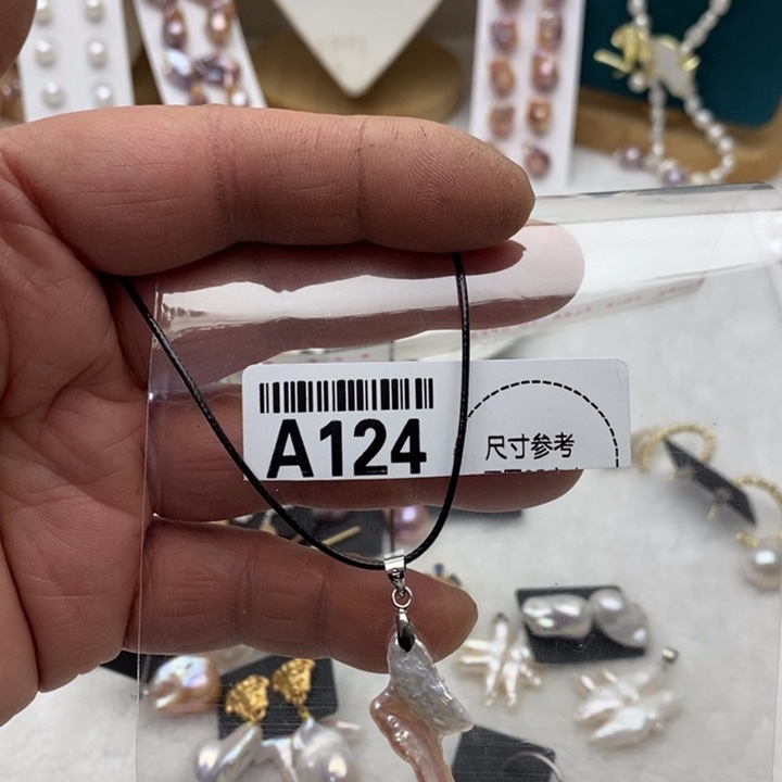 合金淡水珍珠颈饰124