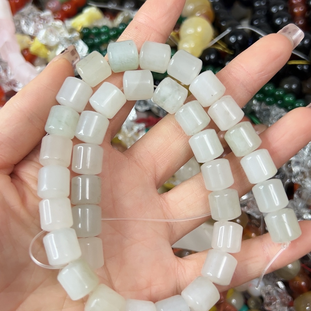 玛瑙/玉髓未镶嵌珠宝半成品，天山翠墩墩卡10一条