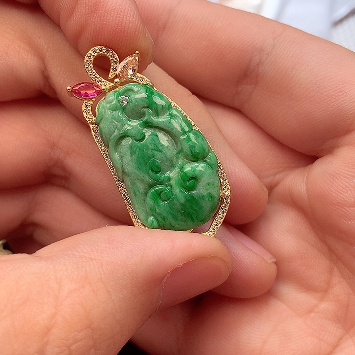 翡翠颈饰银S925镶嵌翡翠