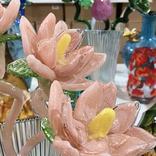 琉璃花瓶高45厘米宽9厘米