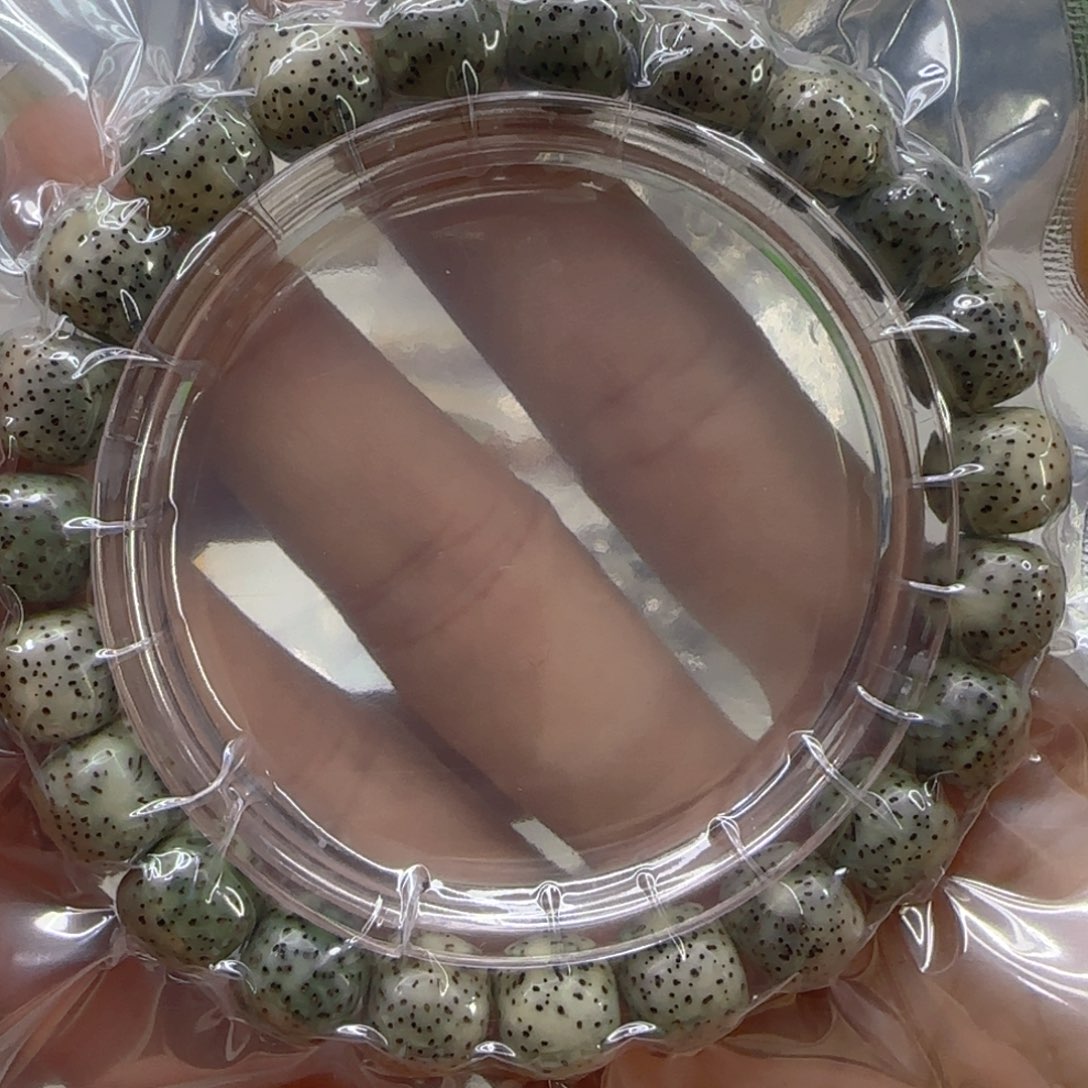 星月菩提手串62尽头绿包白星月菩提1.0桶单圈