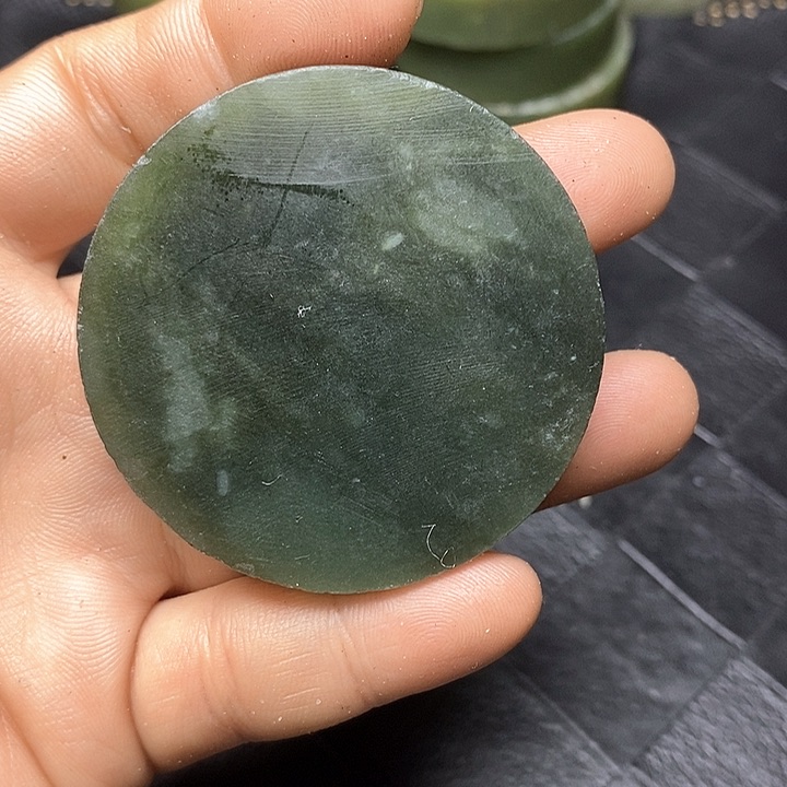 和田玉毛料未镶嵌