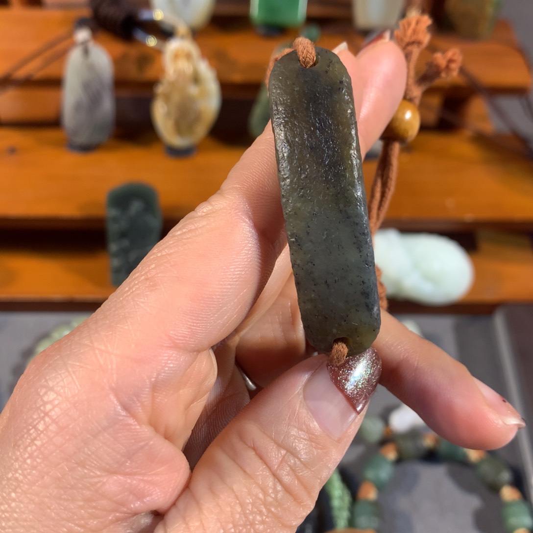 和田玉（糖玉）颈饰未镶嵌