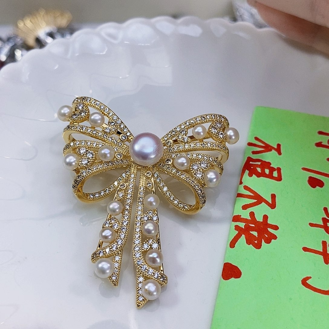 淡水珍珠胸针未镶嵌