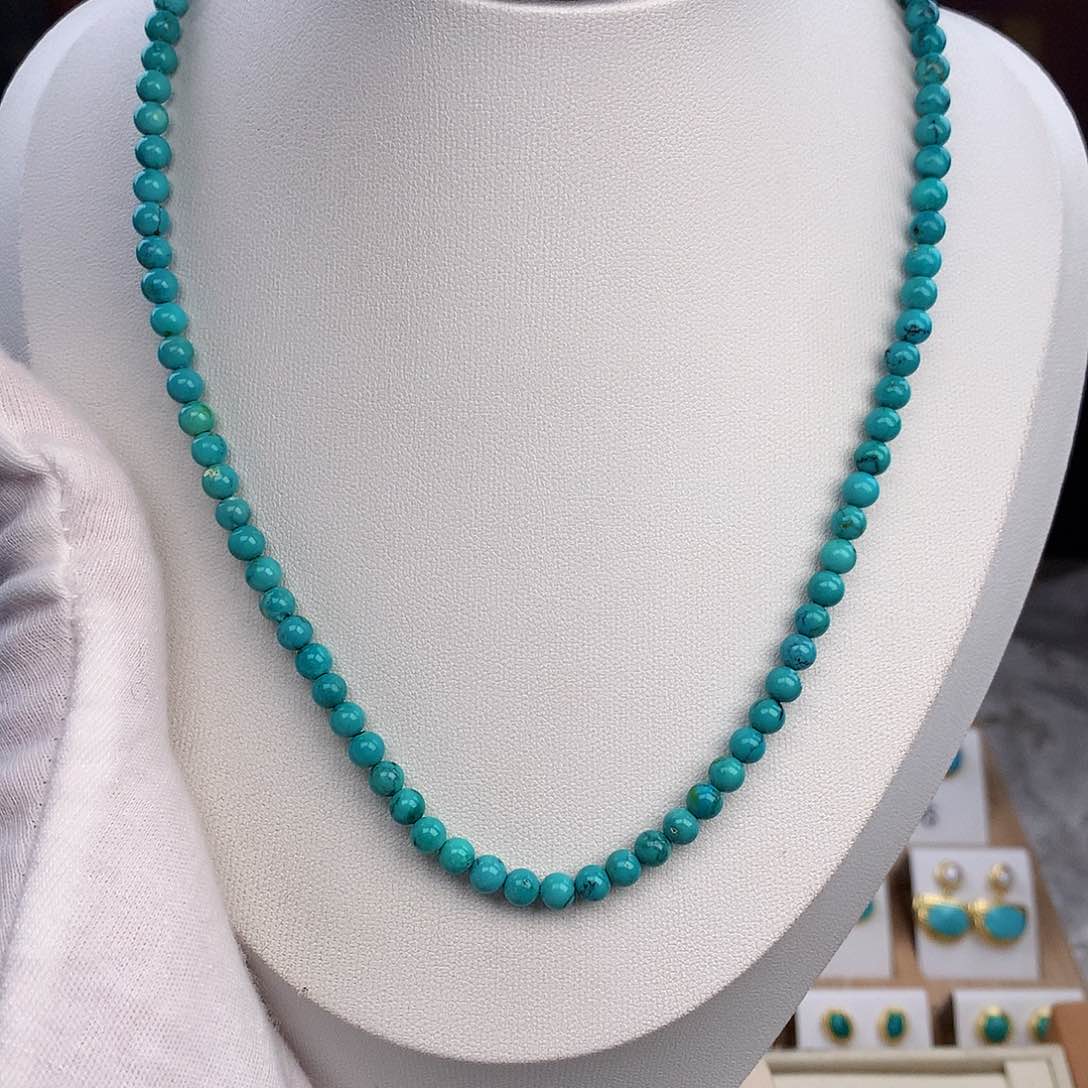 绿松石颈饰未镶嵌