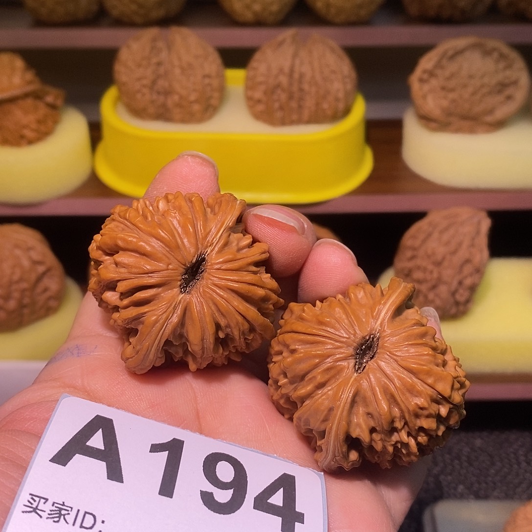 文玩核桃把件42全品楼子