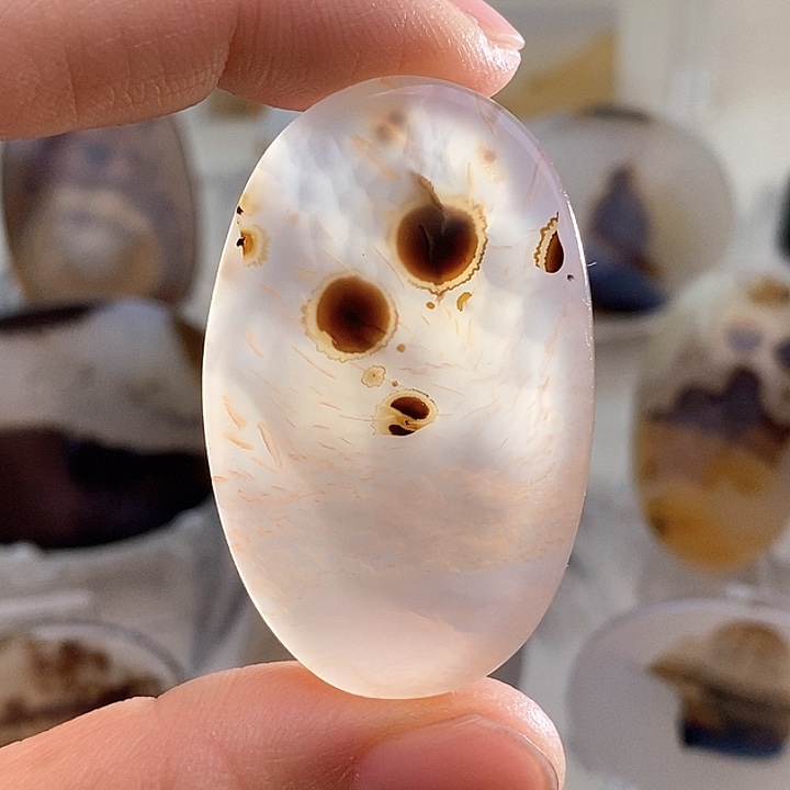 玛瑙/玉髓颈饰未镶嵌