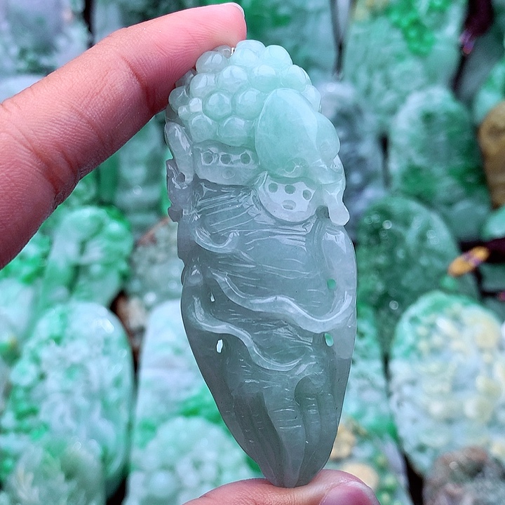 翡翠吊坠(不含链)未镶嵌