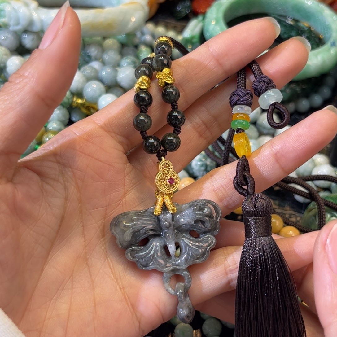 翡翠颈饰未镶嵌待编款