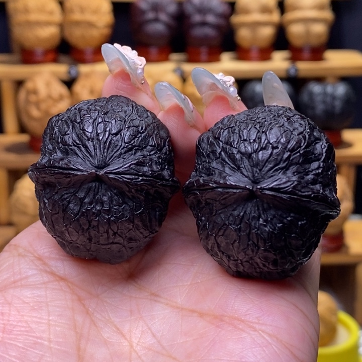 文玩核桃把件金丝绣球30号39尺