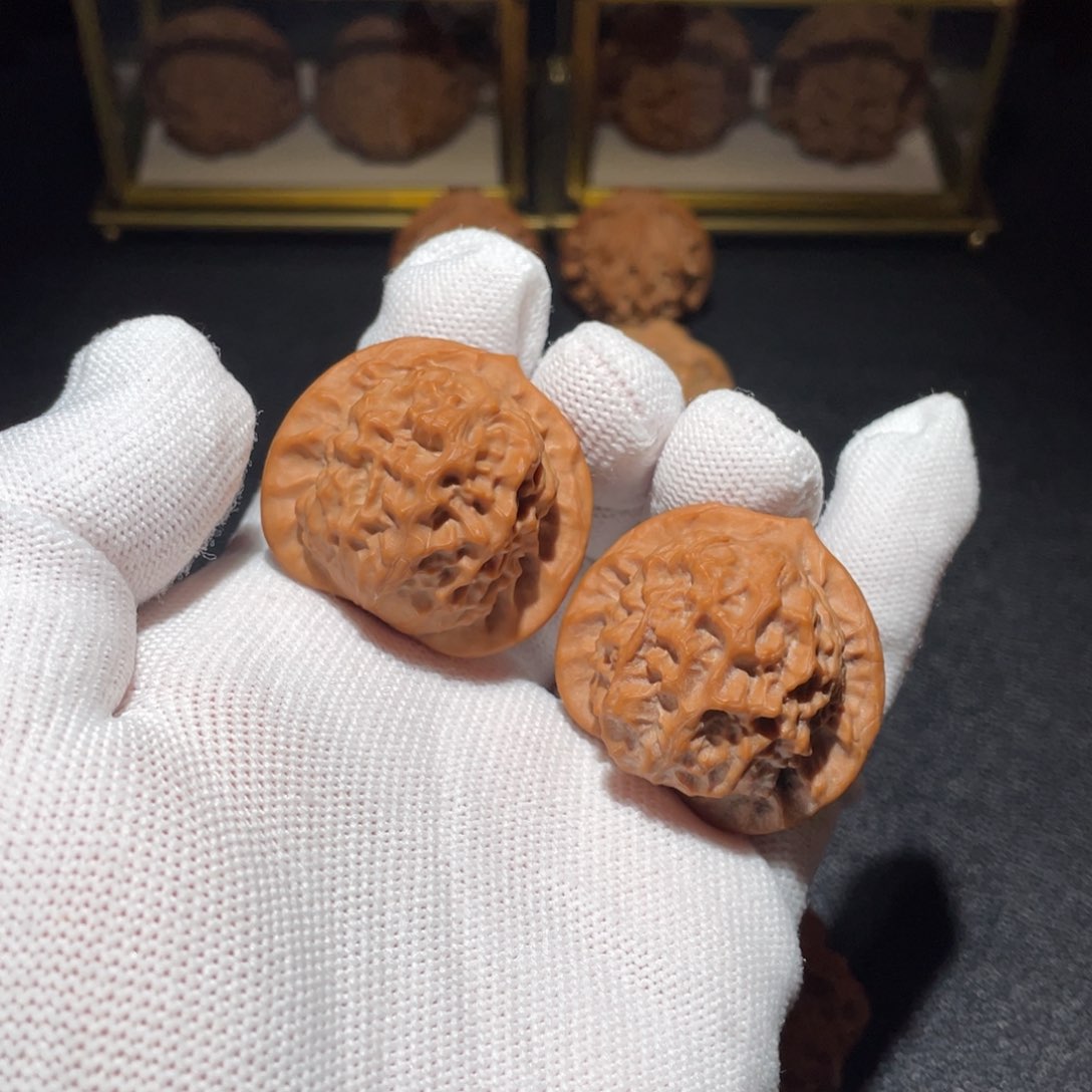 文玩核桃吊坠38瓷娃娃