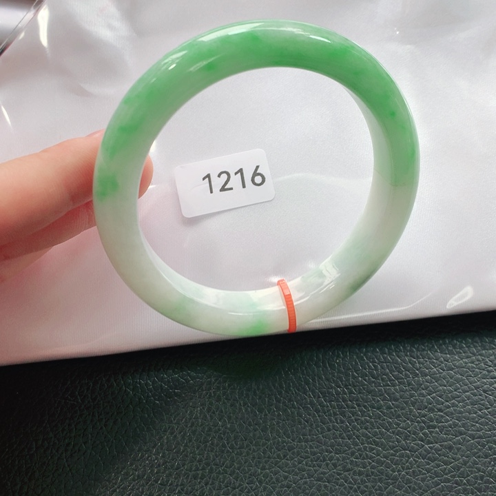 翡翠手镯未镶嵌天然翡翠手镯01