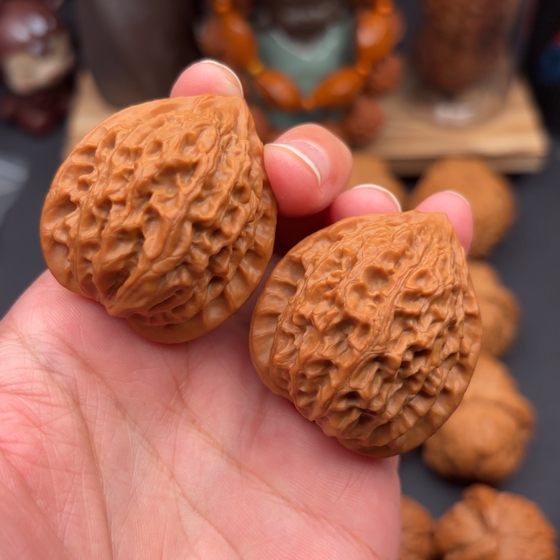 文玩核桃把件金牛38+