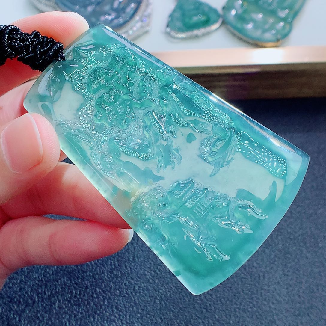 翡翠未镶嵌颈饰翡翠