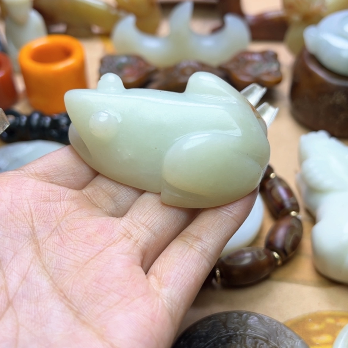 【闪购商品】蛇纹石玉颈饰未镶嵌