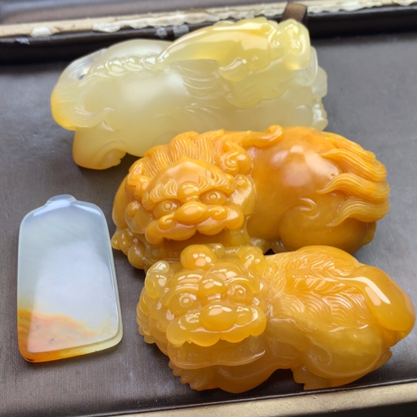 【闪购商品】未镶嵌石英质玉（黄龙玉）黄龙玉貔貅手把件t****r