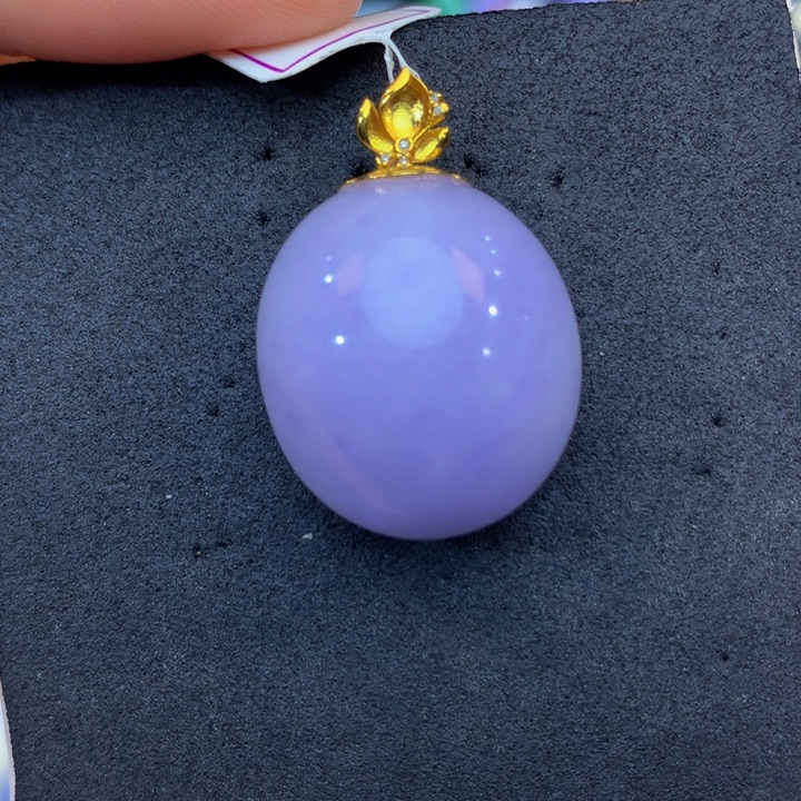 翡翠18K金镶嵌颈饰翡翠