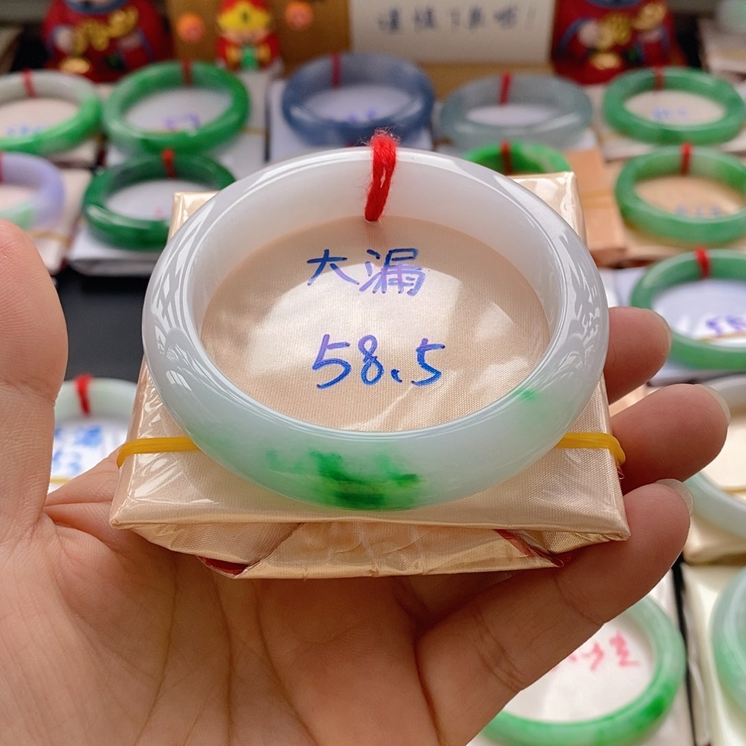 翡翠手镯未镶嵌5号