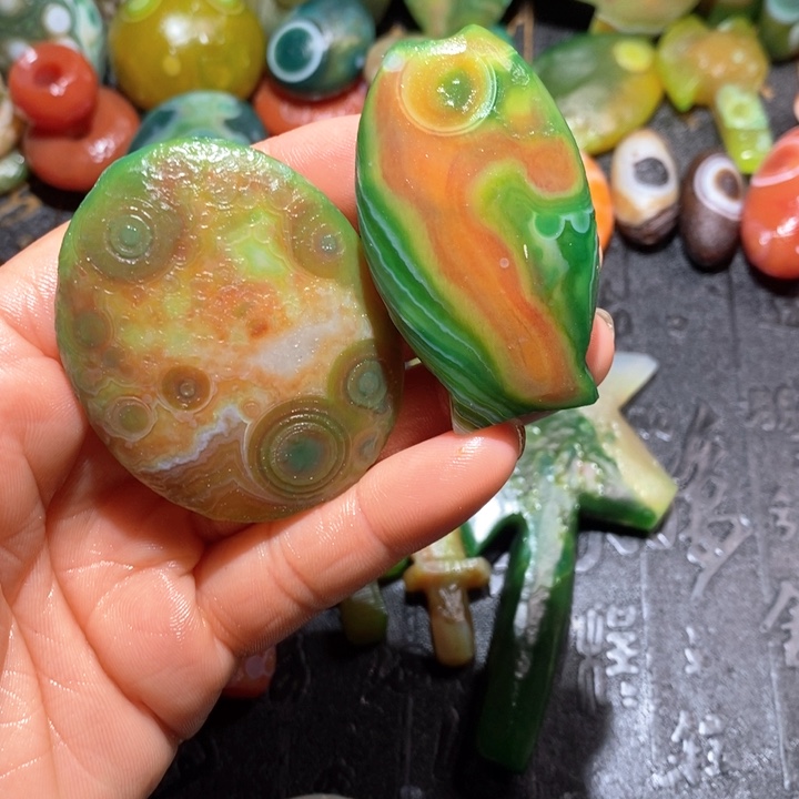 石英质玉颈饰未镶嵌古*