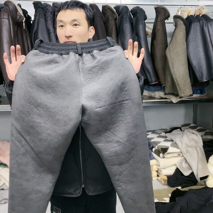 【闪购商品】羊皮毛一体胸***石