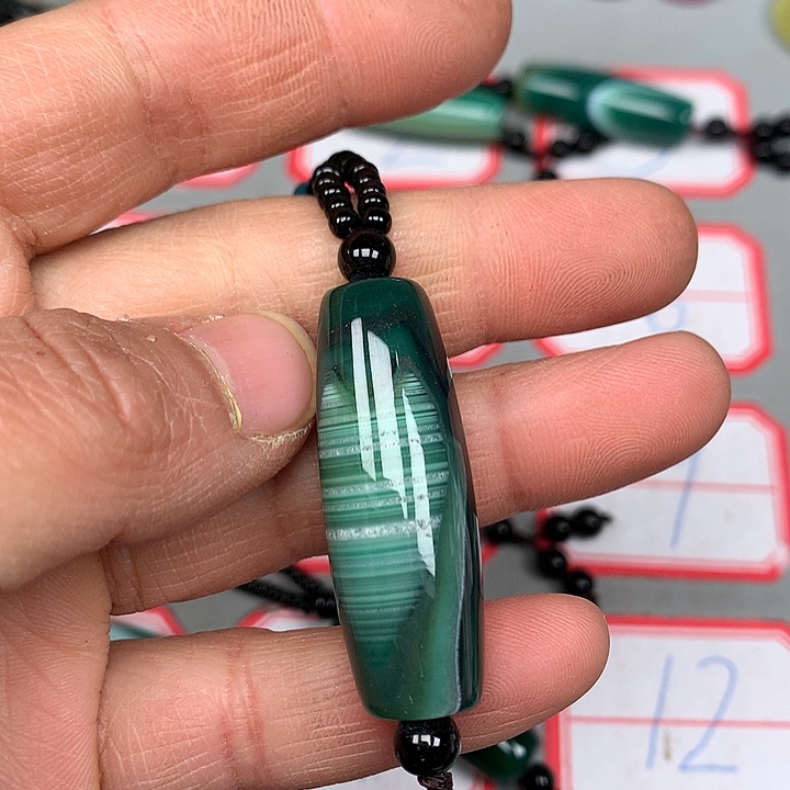 云***巅玛瑙/玉髓未镶嵌颈饰