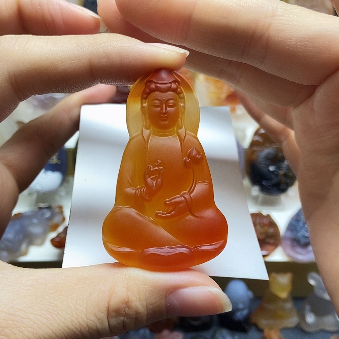 @***动玛瑙/玉髓未镶嵌颈饰