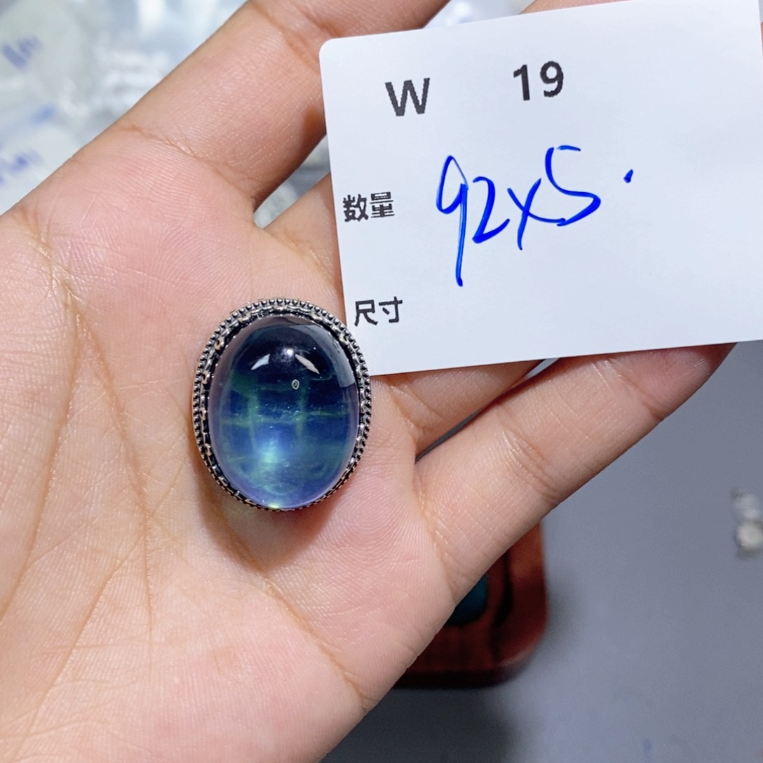 烧***吃银S925镶嵌颈饰水晶W19