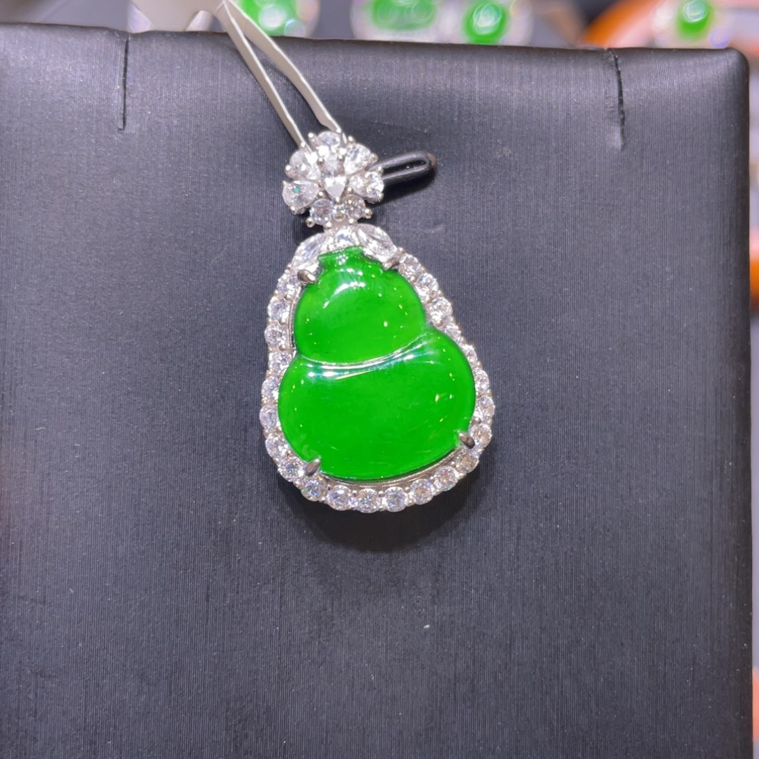 翡翠银S925镶嵌颈饰吊坠