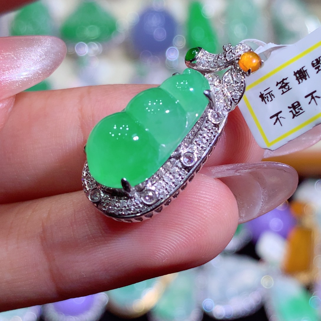 翡翠18K金镶嵌吊坠(不含链)