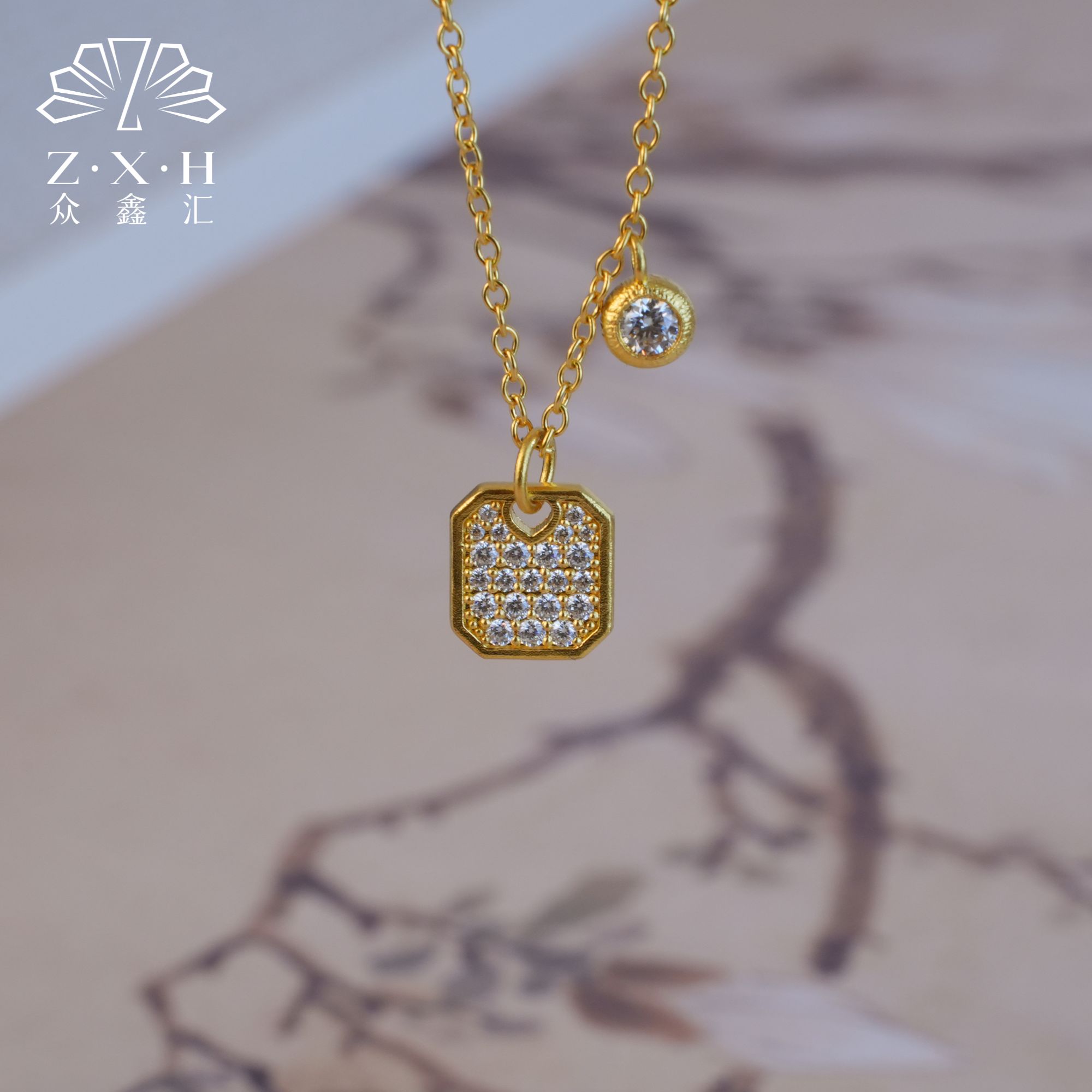 {众鑫汇}足金999  莫桑点钻小方牌泡泡套链