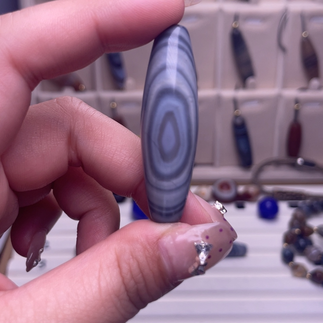 Y***.玛瑙/玉髓合金颈饰