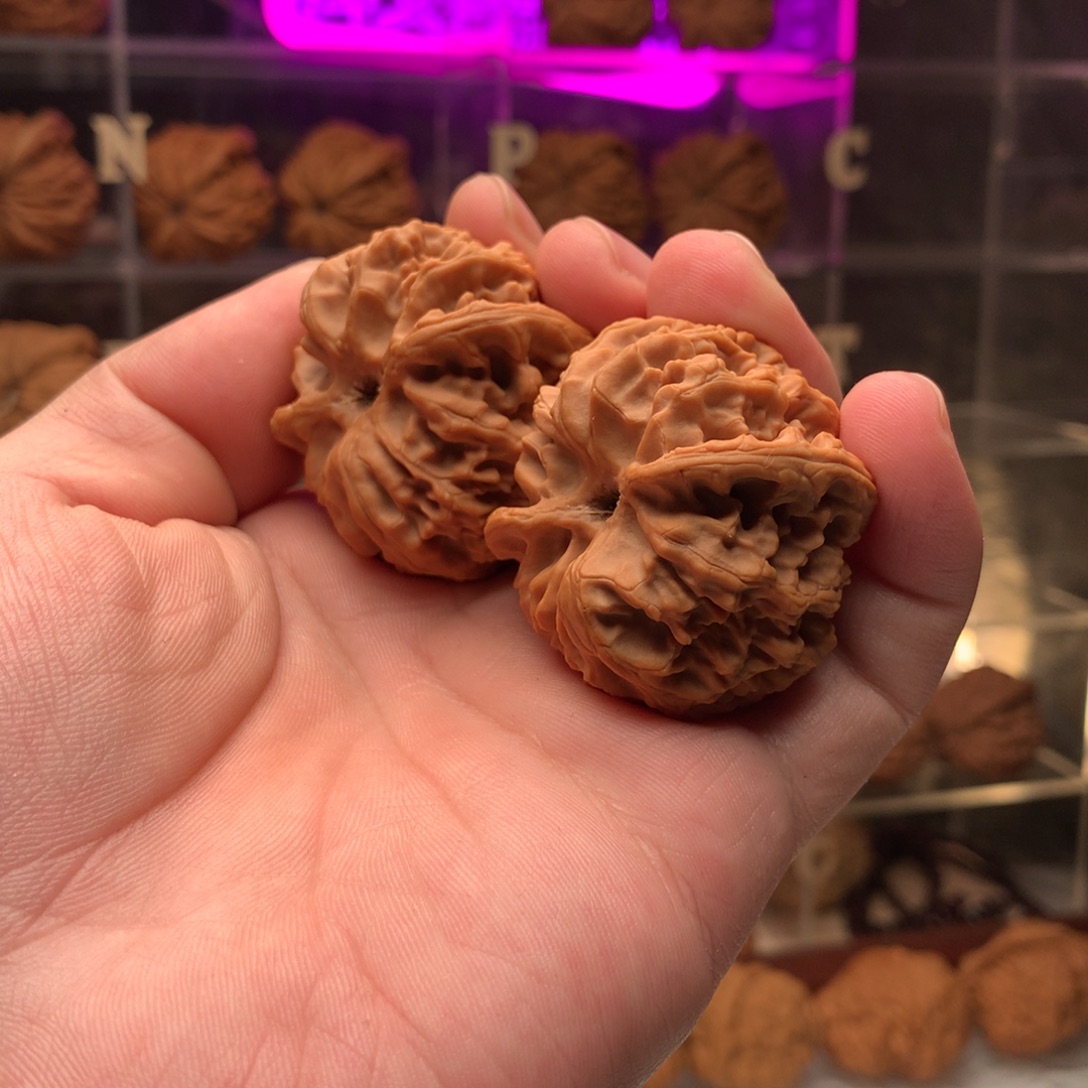 千***月文玩核桃吊坠苹果园666888