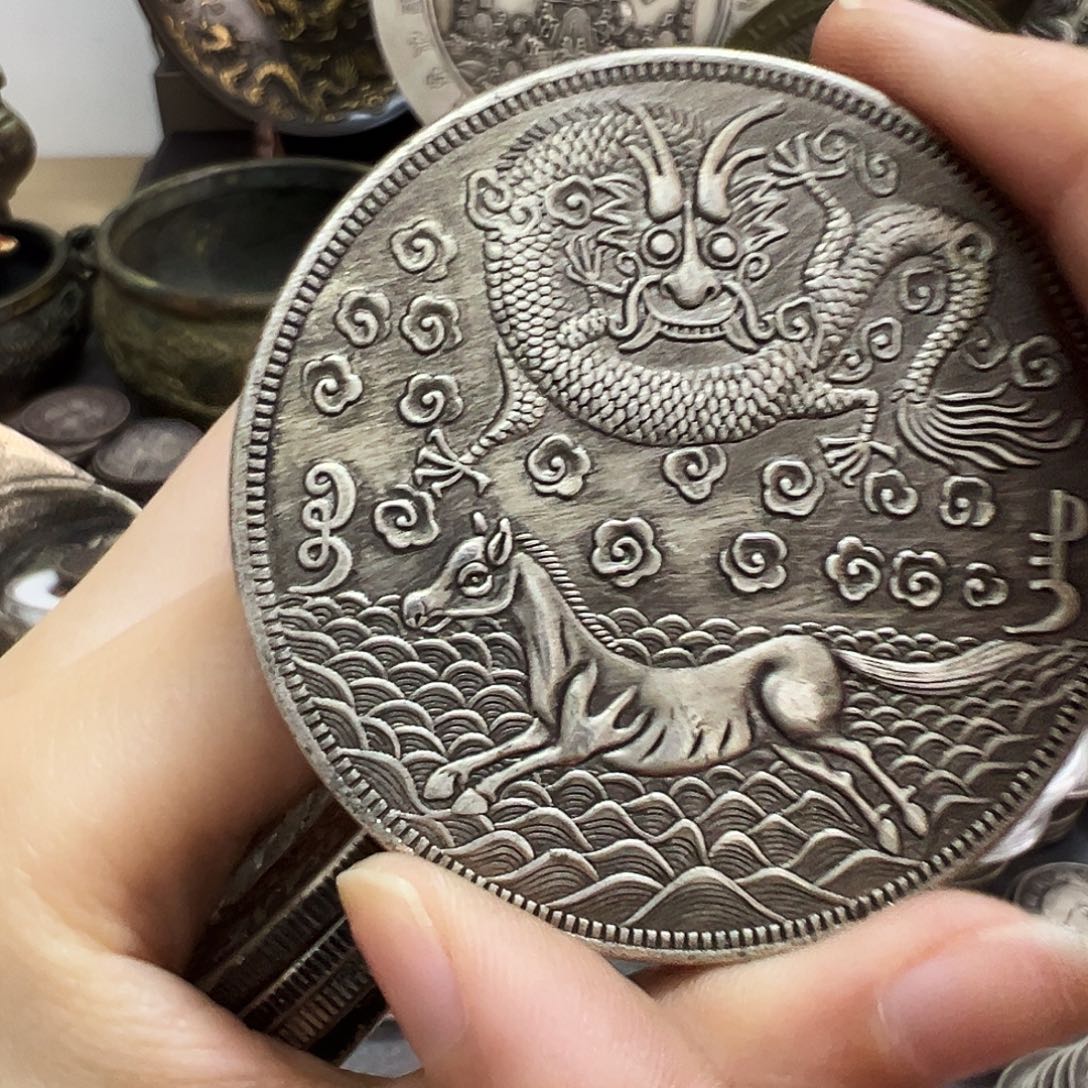 金属复古风格摆件