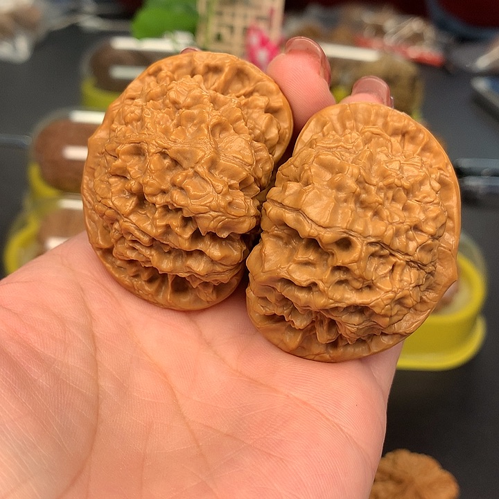 文玩核桃吊坠大****950官帽