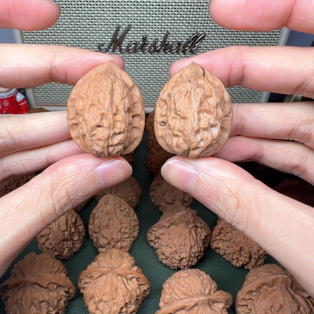 文玩核桃吊坠J野生鸡心28+