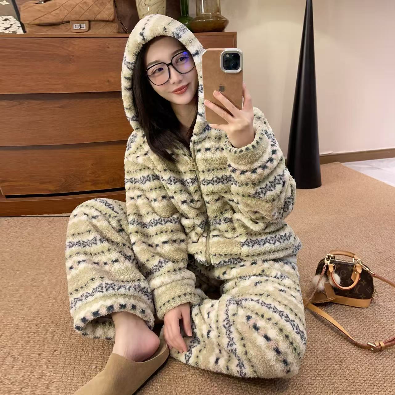 【圣诞梦岛】甜美蚂蚁绒睡衣连帽冬季新款加厚保暖家居服套装加绒