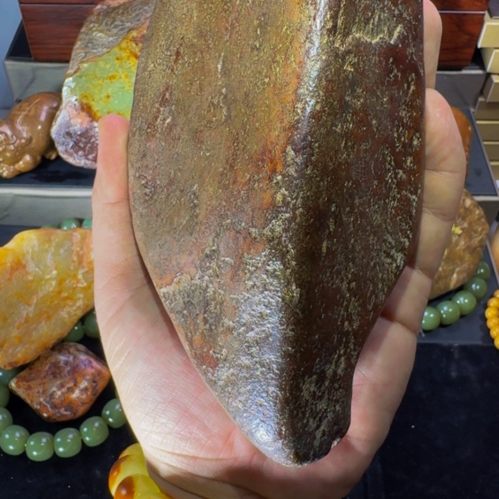 蛇纹石玉未镶嵌珠宝奇石