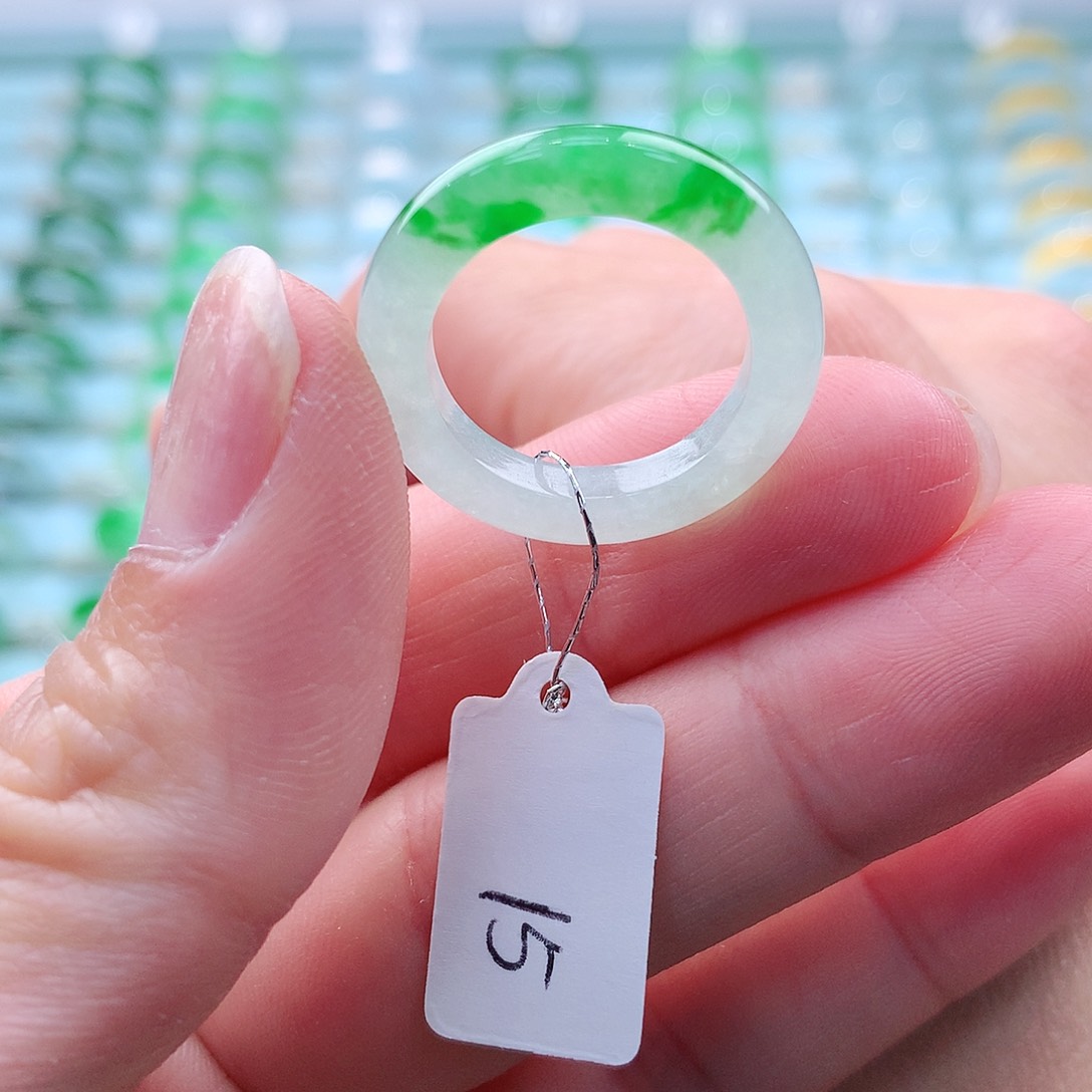 翡翠未镶嵌戒指A货缅甸翡翠