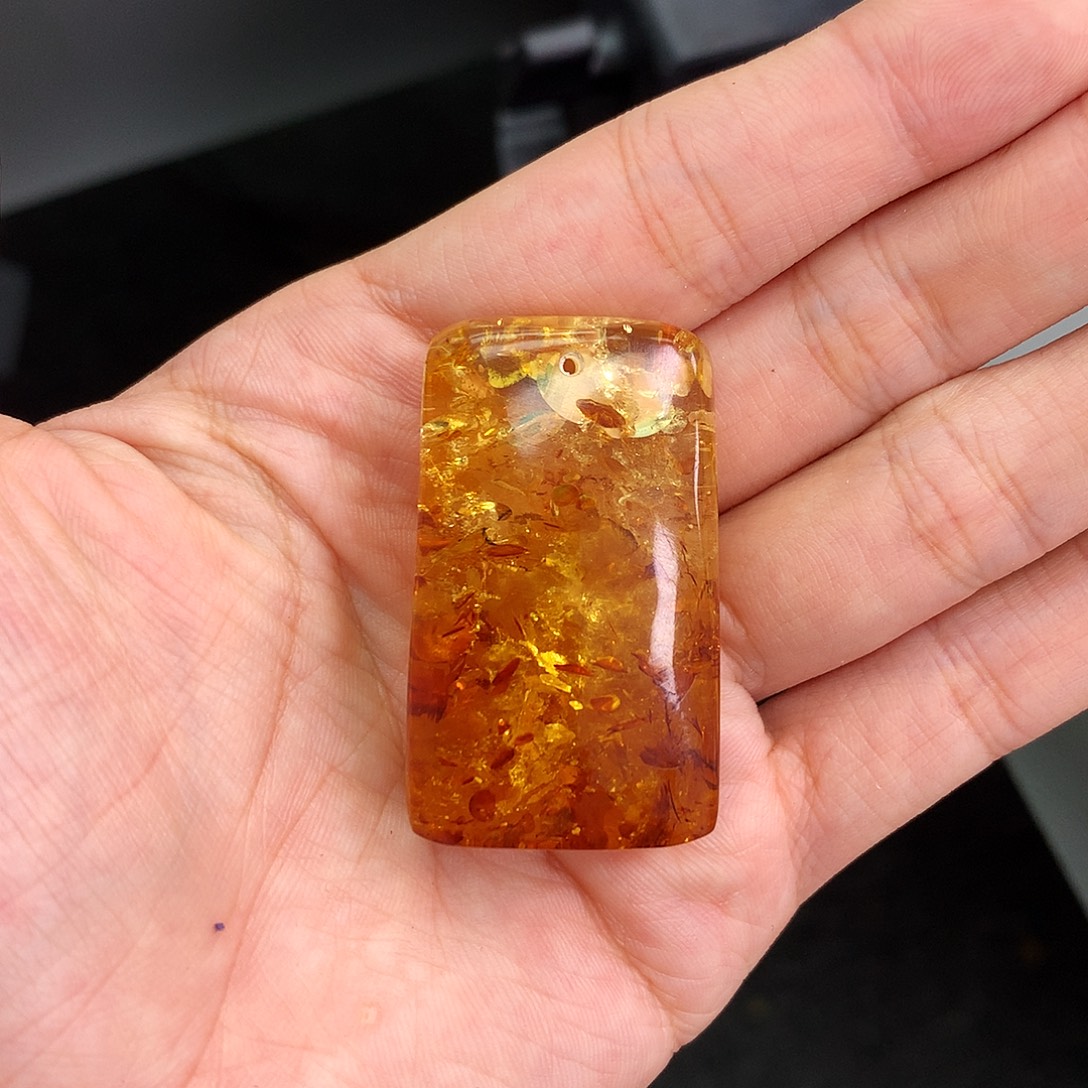 琥珀未镶嵌珠宝奇石