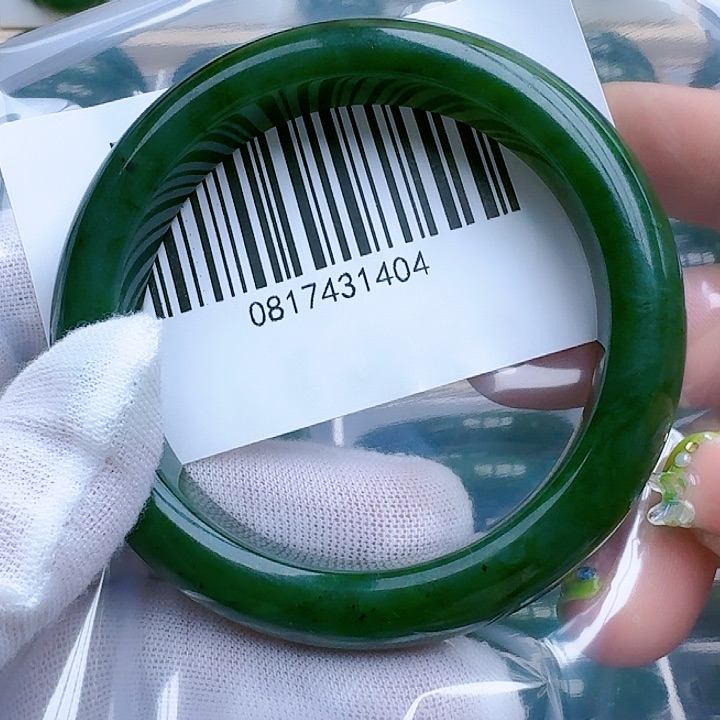 和田玉（碧玉）手镯未镶嵌5859微包容