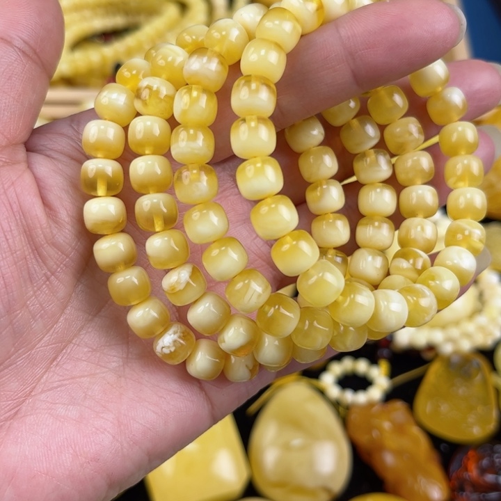 琥珀珠宝奇石未镶嵌琥珀，多样性发其一