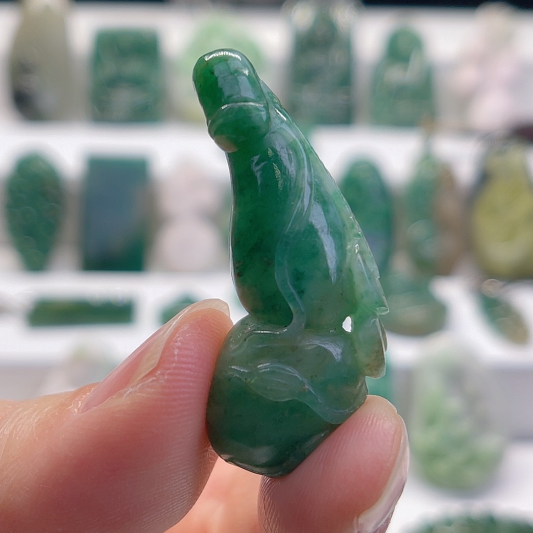 独山玉颈饰未镶嵌