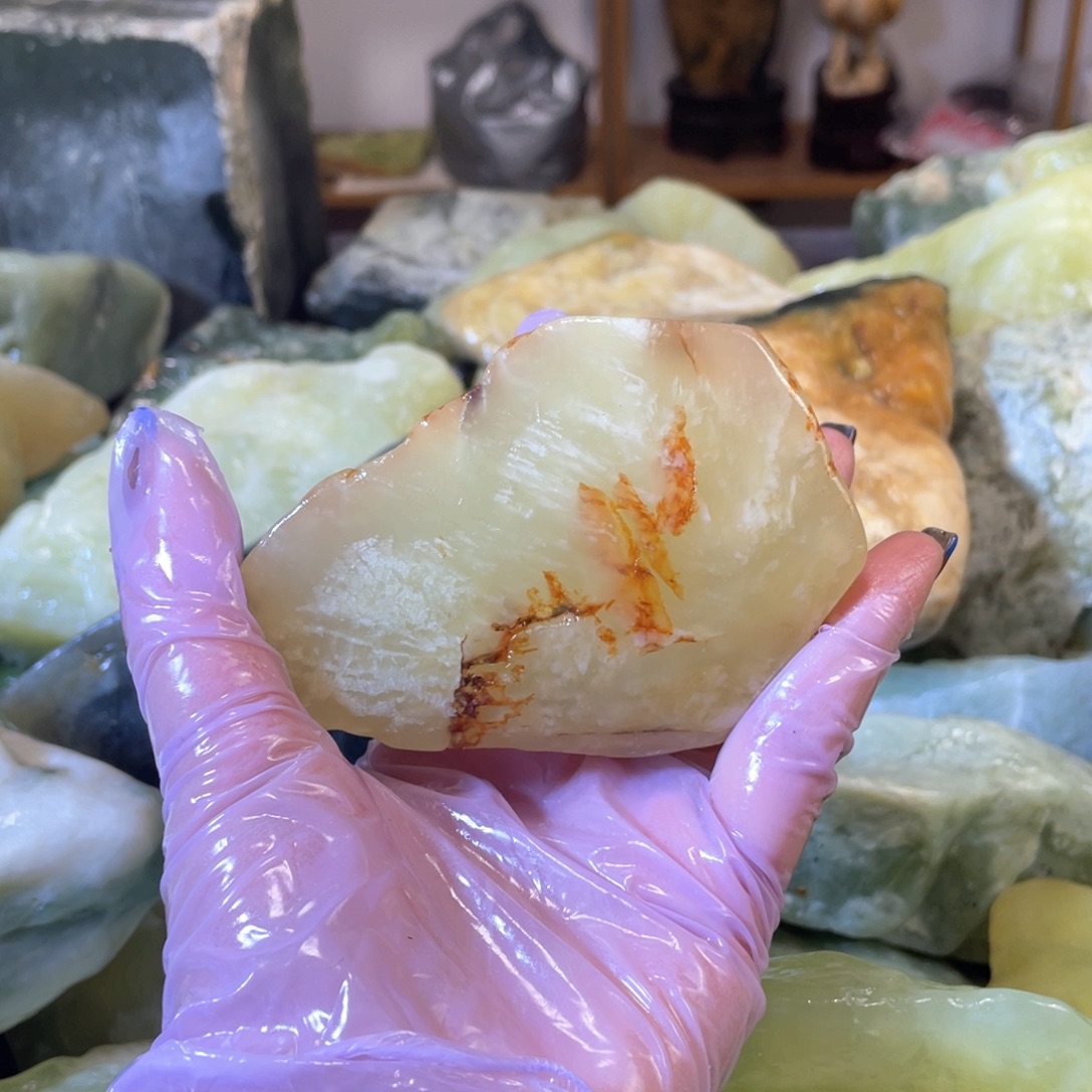 蛇纹石玉未镶嵌中国四大名玉简易