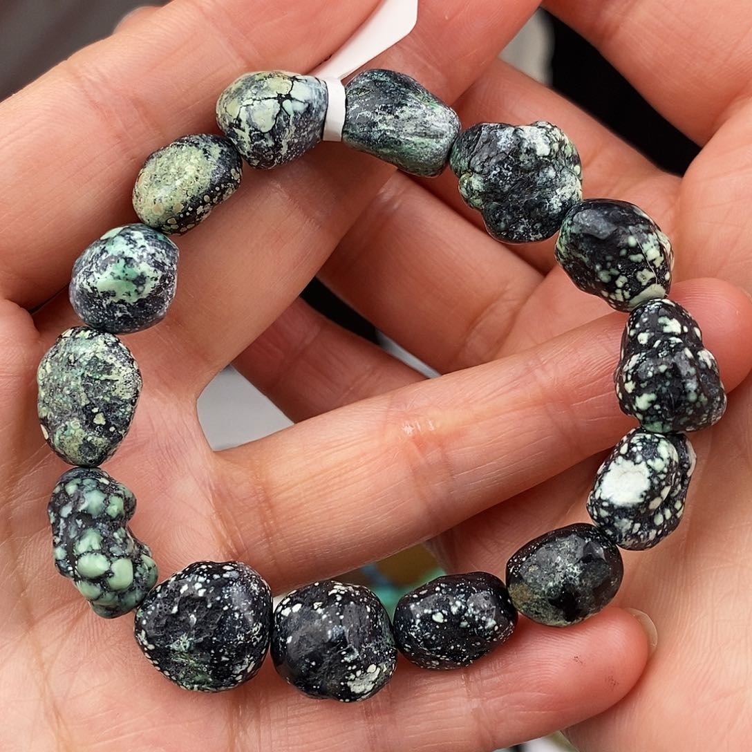 绿松石未镶嵌原矿