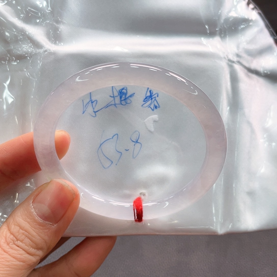 翡翠手镯未镶嵌翡翠手镯