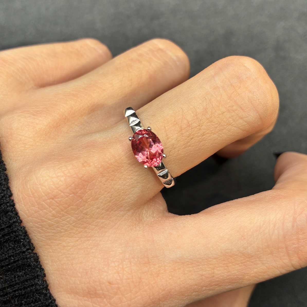 轻奢时尚款彩色蓝宝石帕帕拉恰火莲花色 S925开口戒608